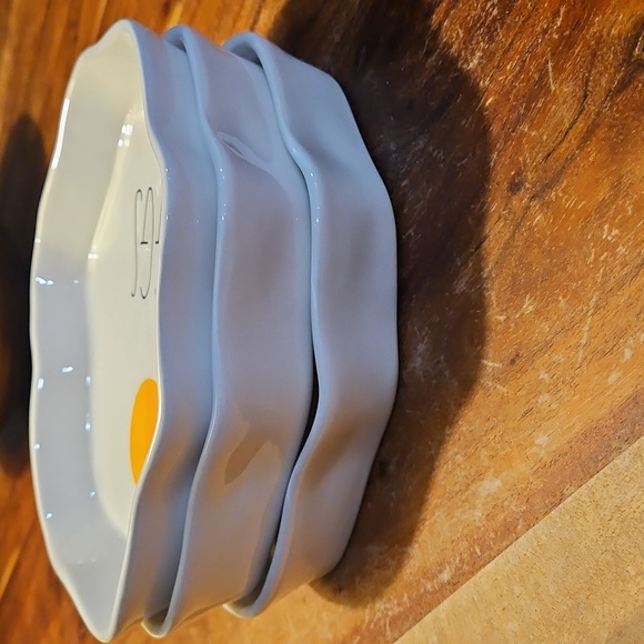 Rae Dunn EGGS plates - Picture 5 of 5